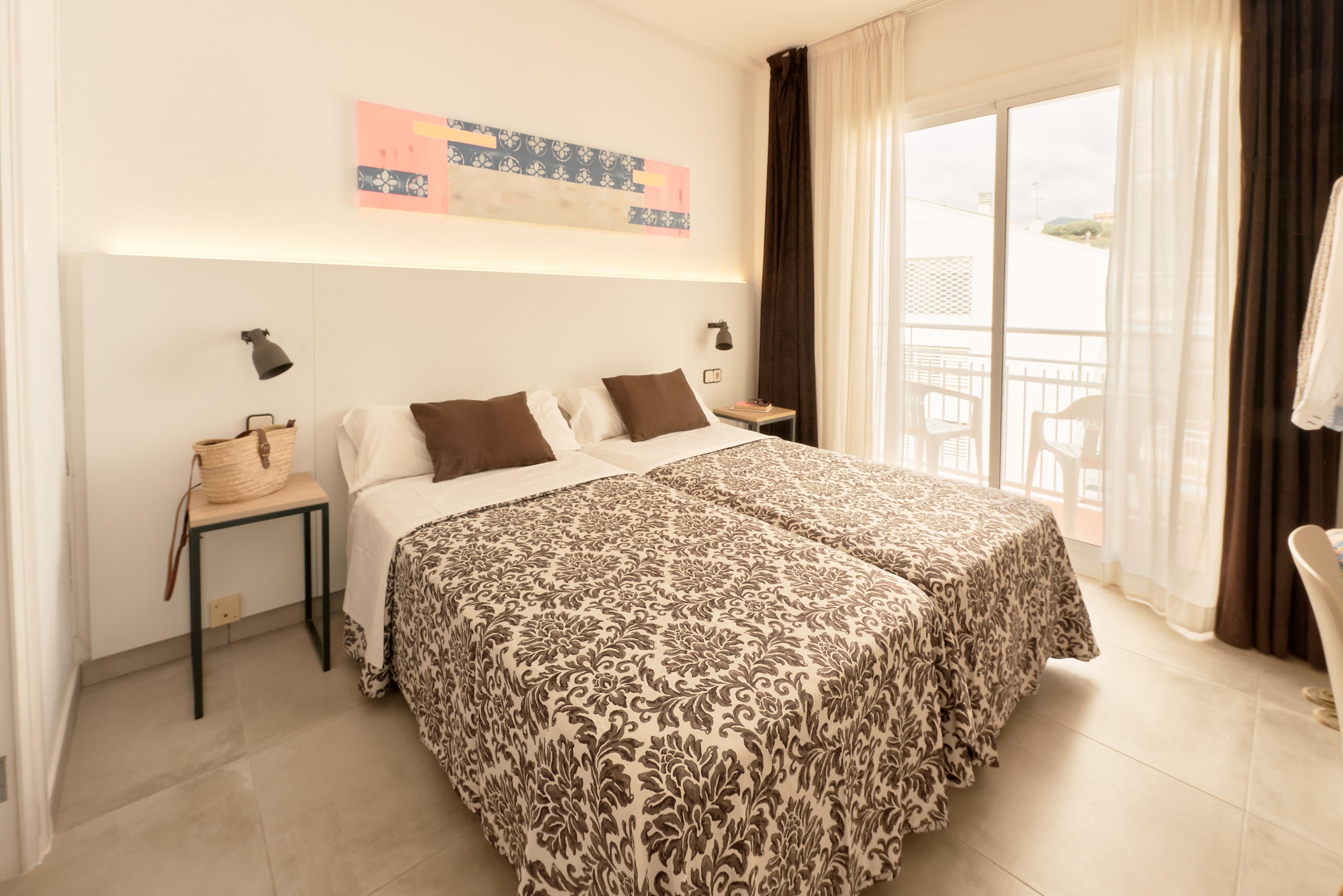 Hotel Miami กาเลญา ภายนอก รูปภาพ