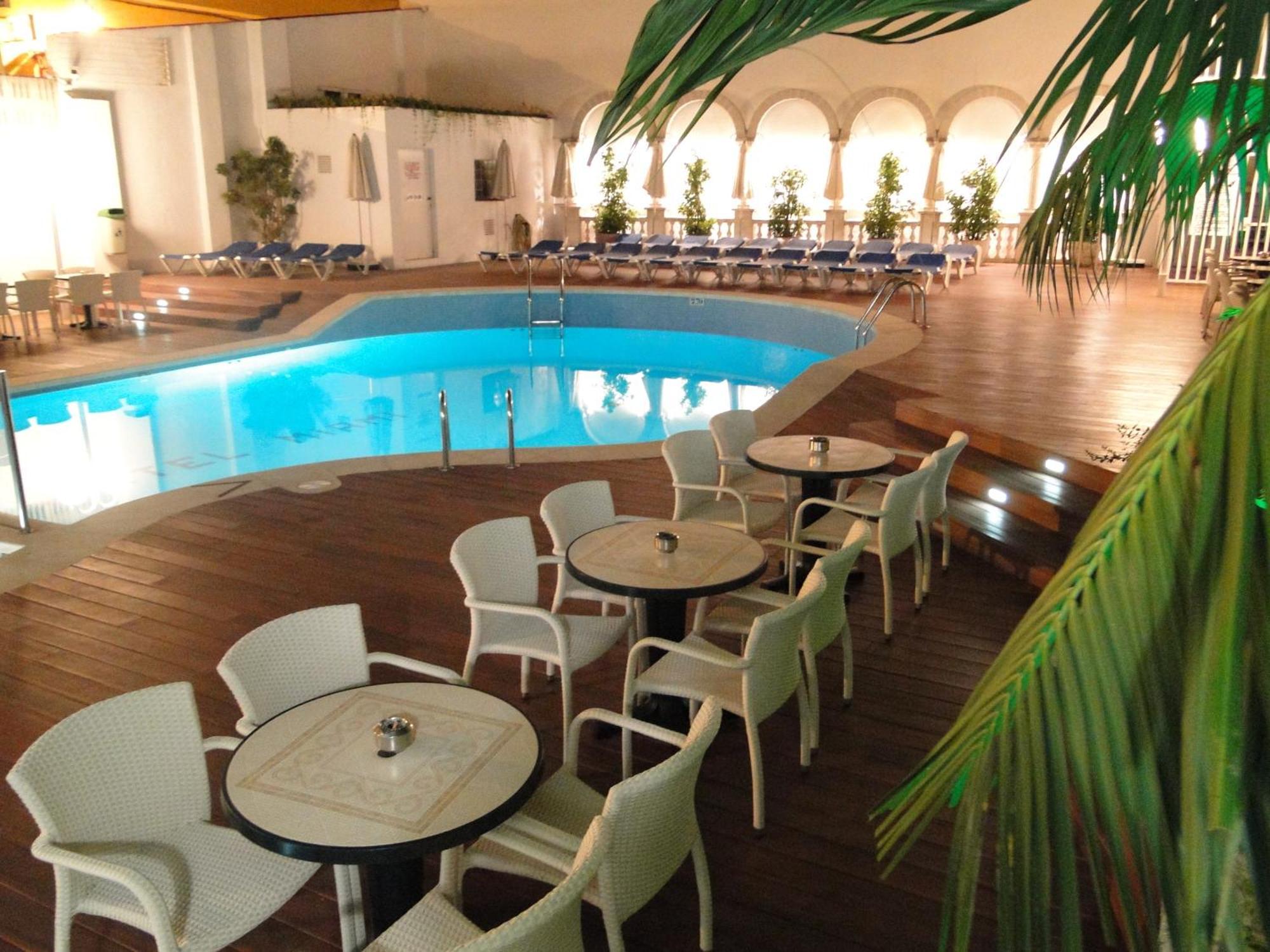 Hotel Miami กาเลญา ภายนอก รูปภาพ